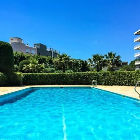 Appartement F2 Climatisé Piscine Proche